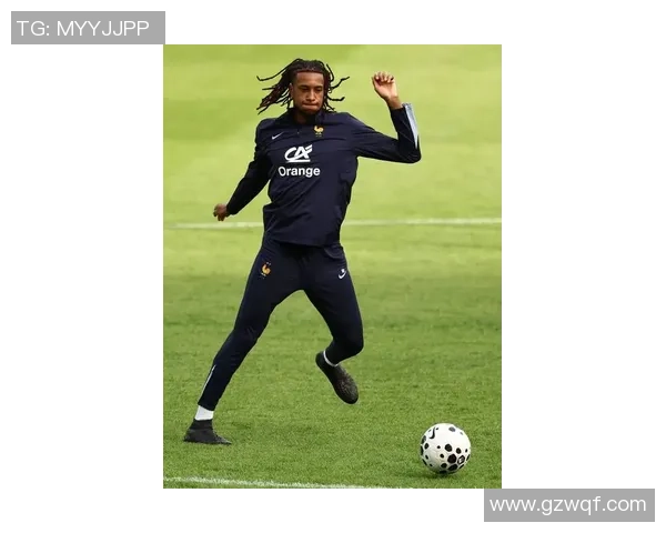 法国足球队球星最新排名揭晓 探索顶级球员表现与成就 法国足球队球星最新排名揭晓 探索顶级球员表现与成就