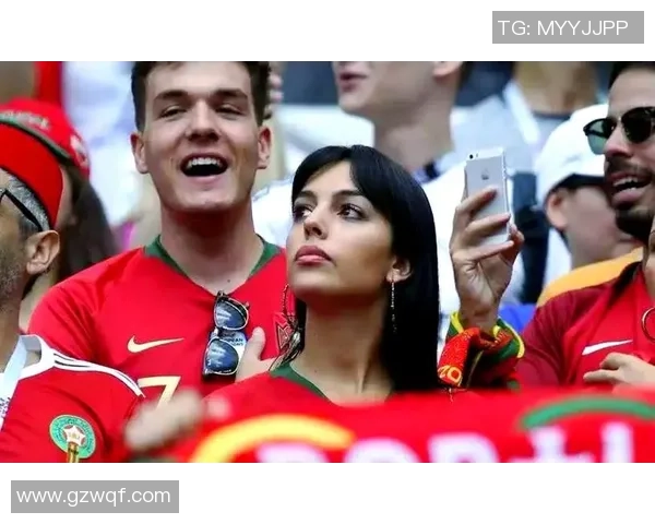 全球足球巨星背后女性风采:他们的妻子如何影响球员职业生涯与生活 全球足球巨星背后女性风采:他们的妻子如何影响球员职业生涯与生活